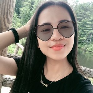 Meet your Posher, Glezelle mae